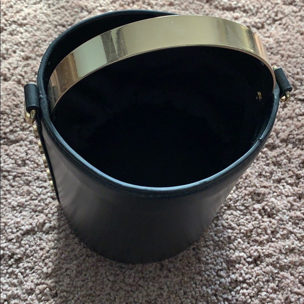 Zara Bucket Bag - Picture 2 of 3